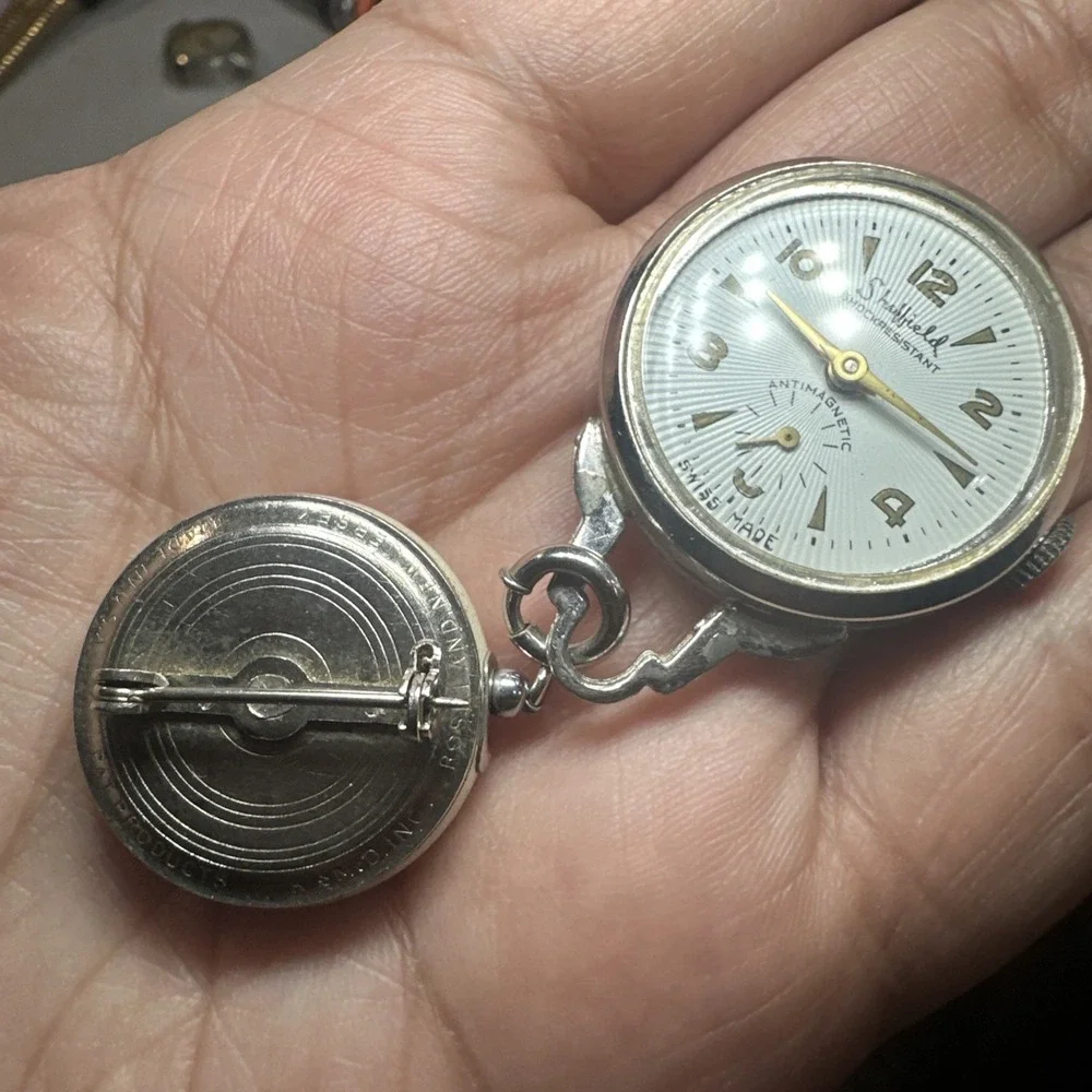 Working Vintage Sheffield Brooch Manual Wind Swiss Made Mint Condition 29mm Runs